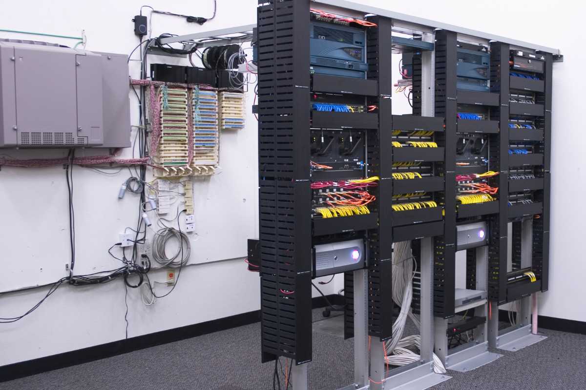 💸 Czy w Polsce kupisz serwer VPS za 3, 5 lub 10 zł? Sprawdź! 🇵🇱💻